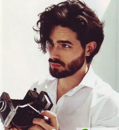 点击大图看下一张：夏季男士清爽造型 打造夏日舒爽的你