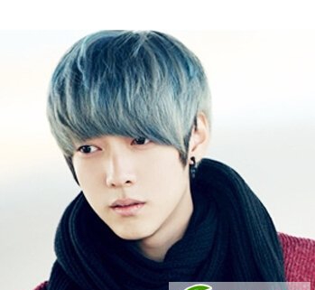 点击大图看下一张:烟灰色的男生发型图片 秒变时尚达人