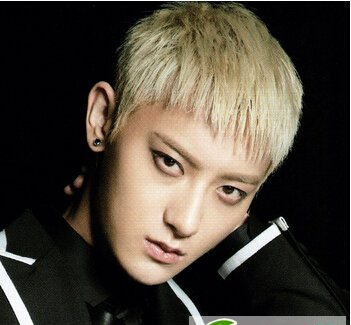 点击大图看下一张：烟灰色的男生发型图片 秒变时尚达人