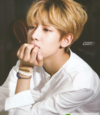 点击大图看下一张：最新型男染发颜色大全 潮流男生短发染发发型图片