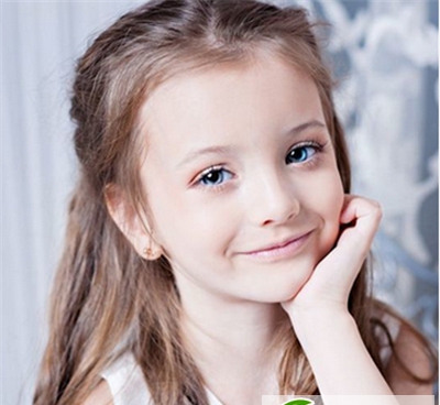 点击大图看下一张:欧美小女孩淑女发型