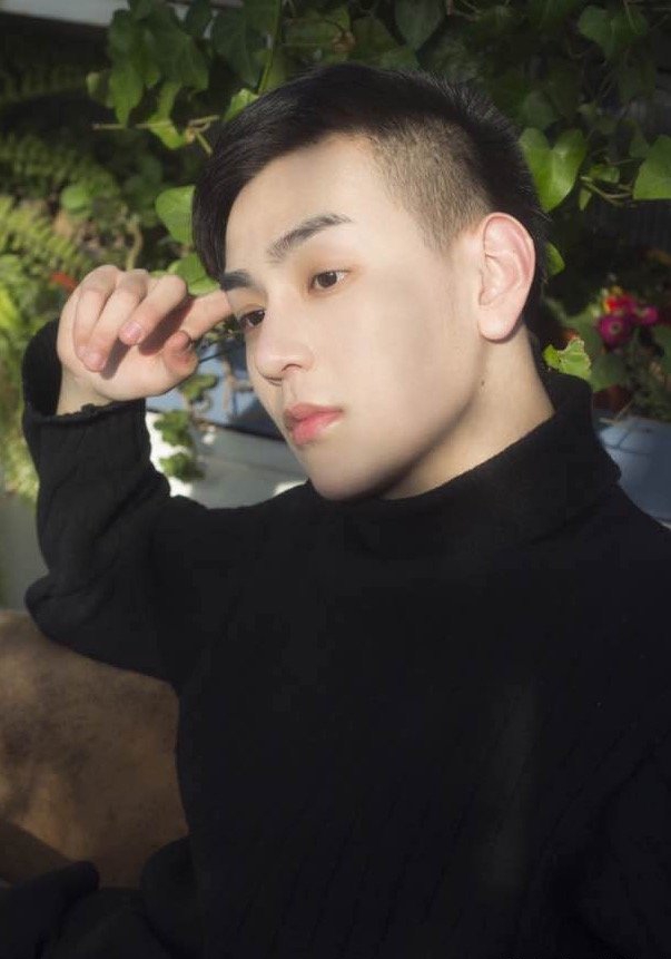 点击大图看下一张：帅帅真实帅哥照片 19岁帅哥