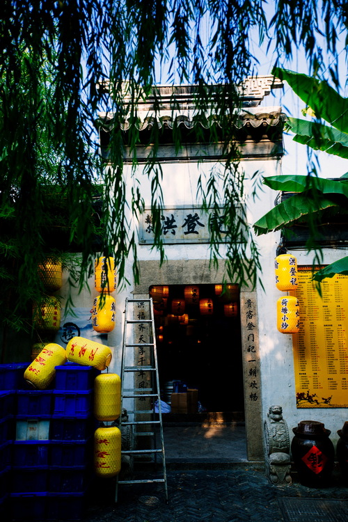 点击大图看下一张：望花外小桥流水