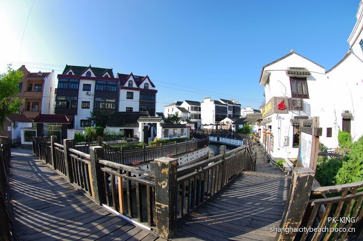 点击大图看下一张：中国最美休闲乡村 上海金山嘴渔村