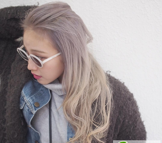 点击大图看下一张:把头发染成五十度灰 灰色系染发正流行