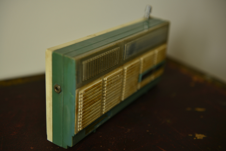 点击大图看下一张：记忆留存之 红星牌收音机