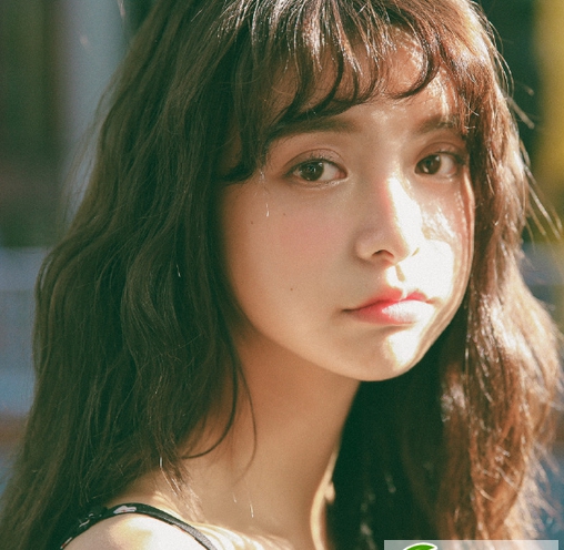 点击大图看下一张:氧气女神范智乔教你扎发