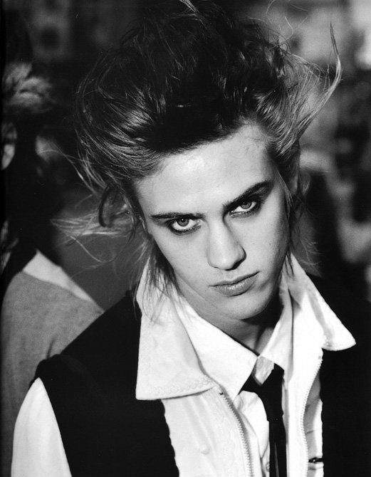 点击大图看下一张：欧美男模各种另类超酷发型