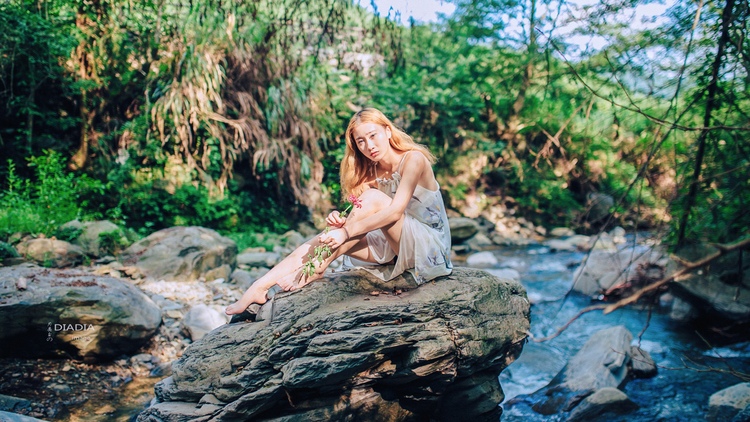 点击大图看下一张：夏有乔木 雅望沿溪