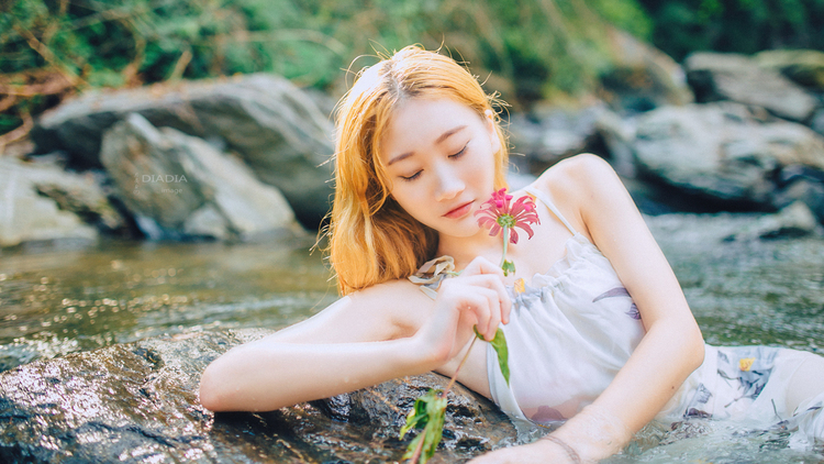 点击大图看下一张：夏有乔木 雅望沿溪