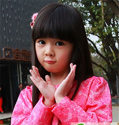 点击大图看下一张：俏皮可爱小公主扎发 清晰简单百搭少女气质