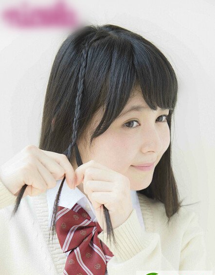 点击大图看下一张：四款最新小学女生发型扎法 时尚日系风充满青春朝气