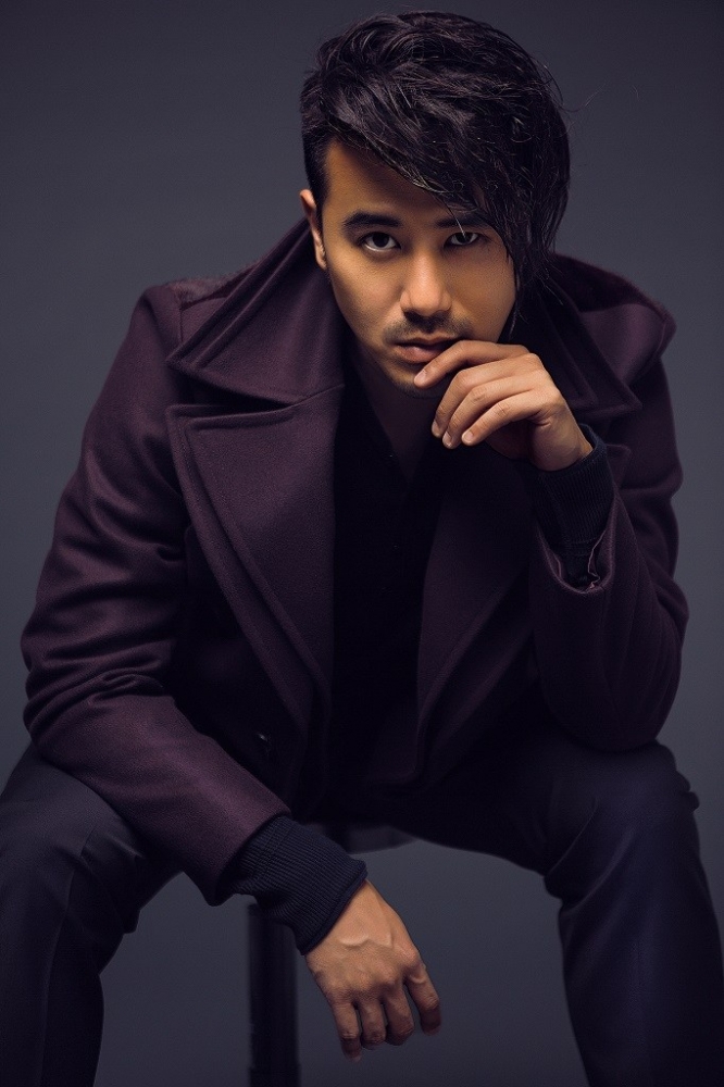 点击大图看下一张：陈亦飞早秋写真气场全开