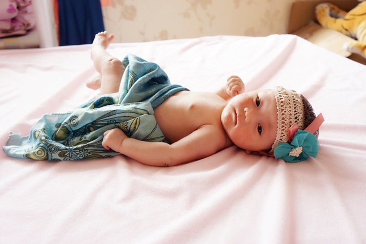 点击大图看下一张:被玩坏了的猫妹