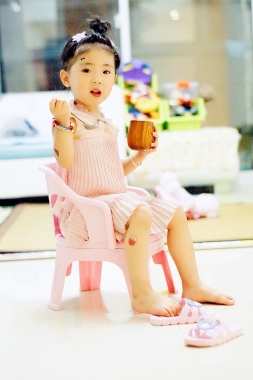 点击大图看下一张:甜美韩风的姐姐