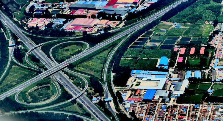 点击大图看下一张:空中俯瞰北京