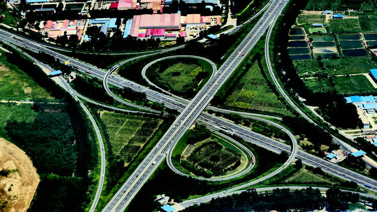 点击大图看下一张:空中俯瞰北京