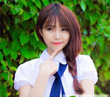 点击大图看下一张：从头开始的精致女人 时尚编发的气质造型