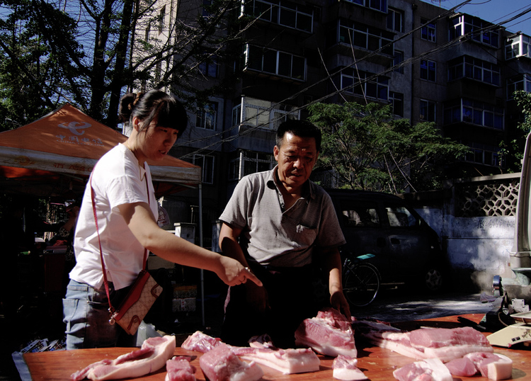 点击大图看下一张：街头巷尾的故事