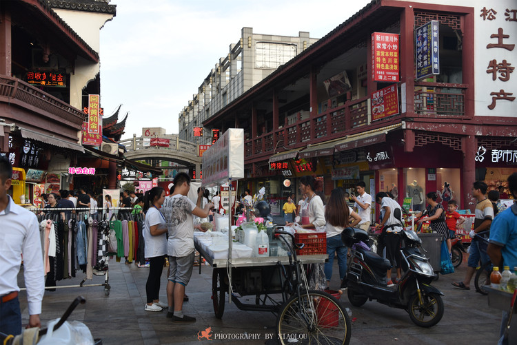 点击大图看下一张：上海松江的庙前街