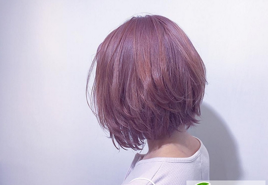 点击大图看下一张：时尚彩色头发效果图 彩色染发正流行