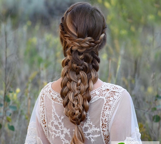 点击大图看下一张：长发最美编发图片 浪漫民族风马尾辫编发大全