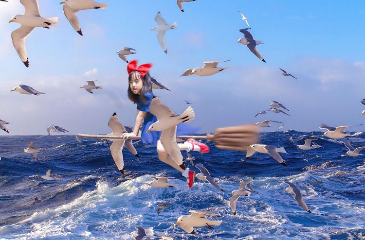 点击大图看下一张：小魔女妞妞成长记