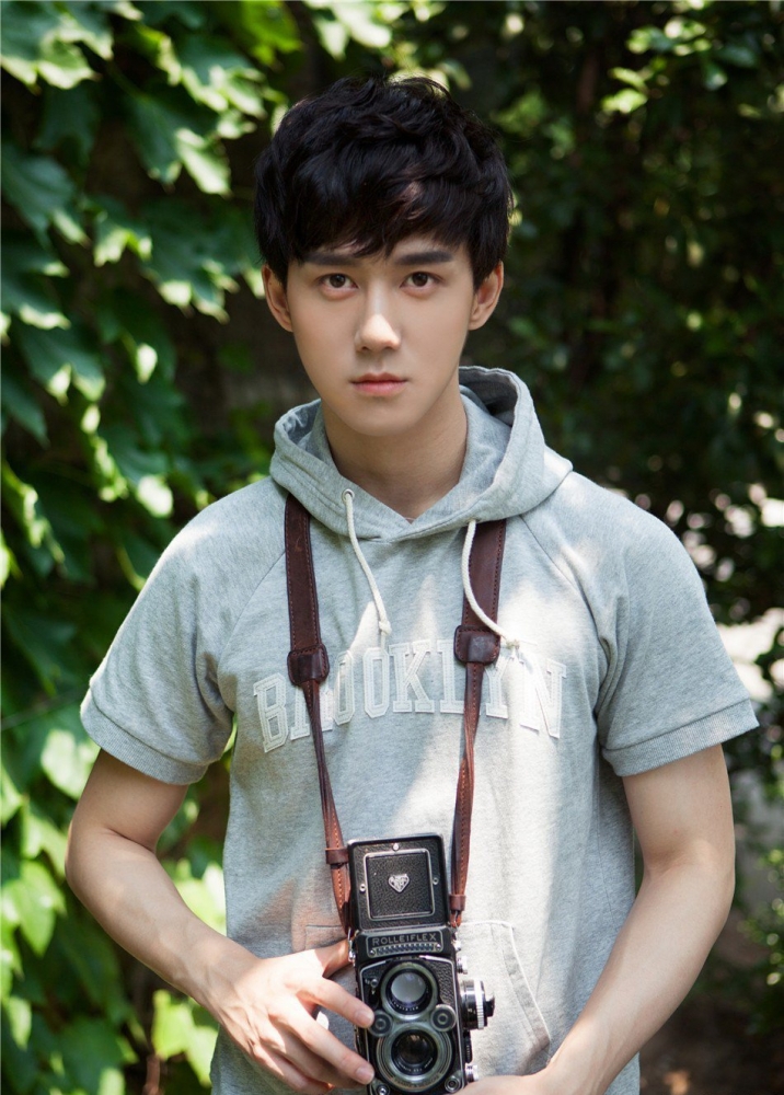 点击大图看下一张：干净的小清新帅哥图片