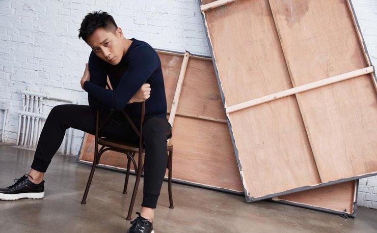 点击大图看下一张:刘烨最新写真曝光 深沉安静展文艺气质