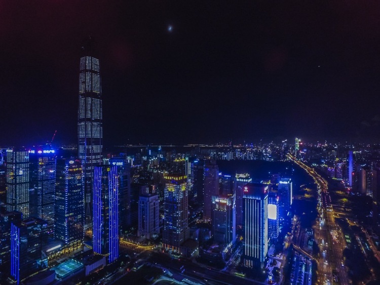 点击大图看下一张：深圳航拍