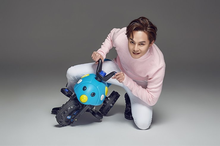 点击大图看下一张：尹正写真卖萌不停