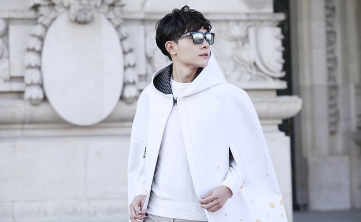 点击大图看下一张:张皓然巴黎街拍写真 耍酷吸睛席卷街头