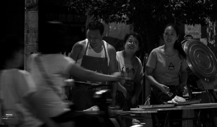 点击大图看下一张:行走的各色生活之中