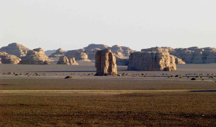 点击大图看下一张:甘肃大环线旅游 敦煌雅丹