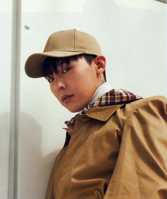 点击大图看下一张：韩国型男权志龙携手嫩模拍摄时尚写真展男友力MAX