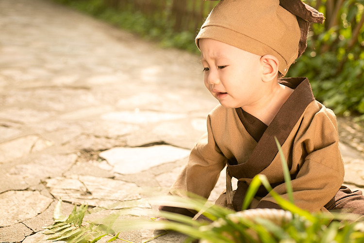 点击大图看下一张：锄禾日当午 宝宝心里苦
