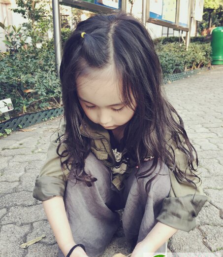 点击大图看下一张：小萝莉扎发编发大全 小公主养成计划