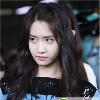 点击大图看下一张：林允儿甜美发型秀