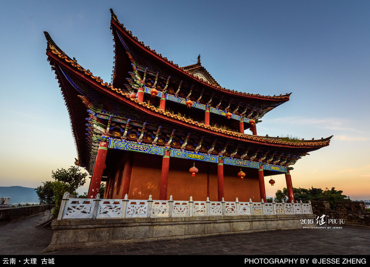 点击大图看下一张：边走边拍旅行照