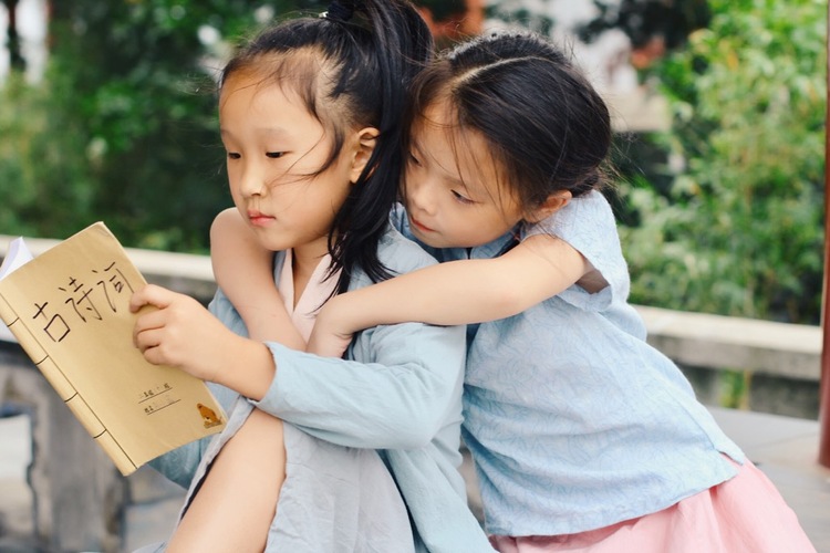 点击大图看下一张：民国美少女