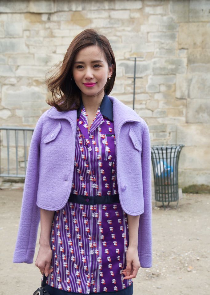 点击大图看下一张：刘诗诗亮相巴黎时装周 紫色造型实力吸睛