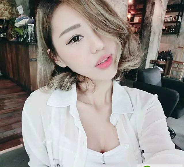 点击大图看下一张：女神染发颜色示例 2017发型流行趋势