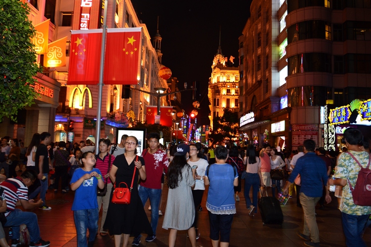 点击大图看下一张：2016年国庆节的上海