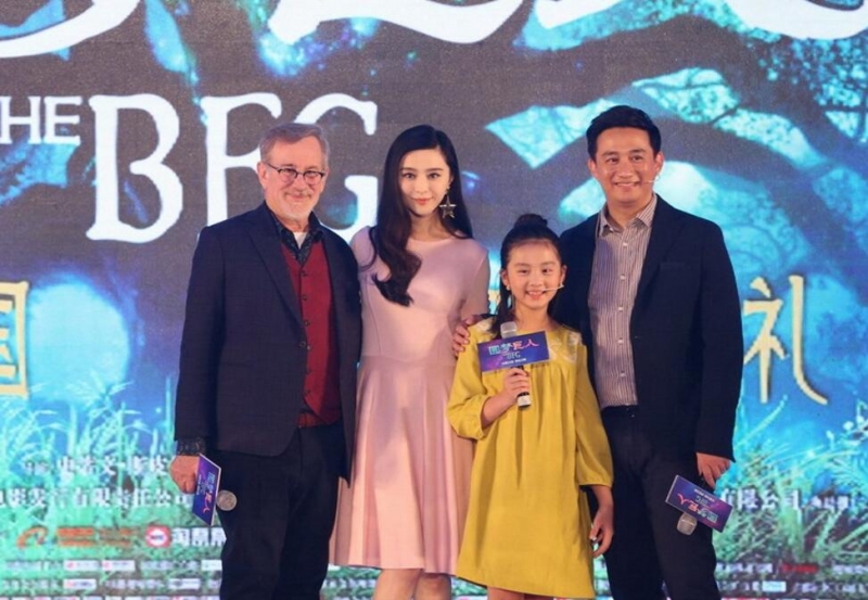 点击大图看下一张：圆梦居然导员斯皮尔伯格