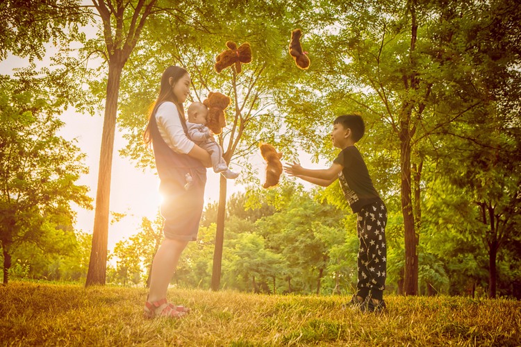 点击大图看下一张：欢乐一家人