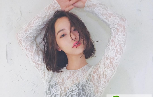 点击大图看下一张：另类个性女生短发 用短发打造独特气质