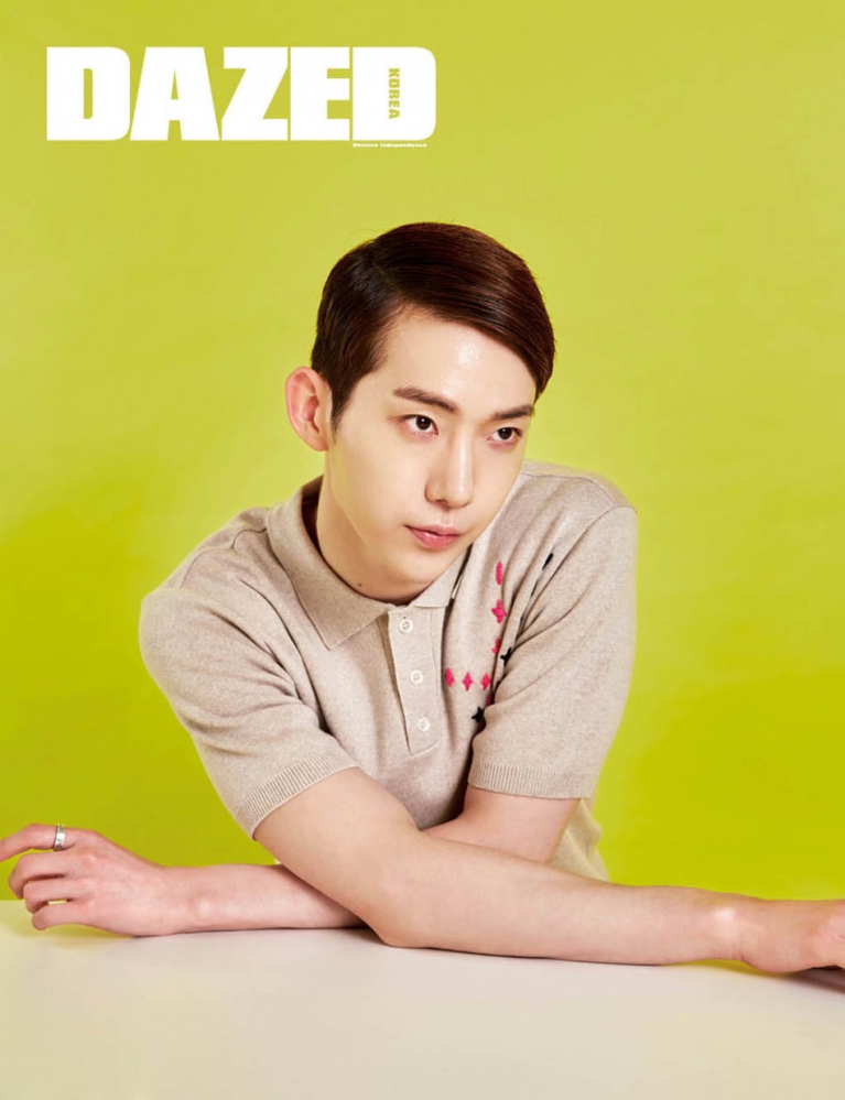 点击大图看下一张：韩国帅哥赵权条纹时尚帅气写真