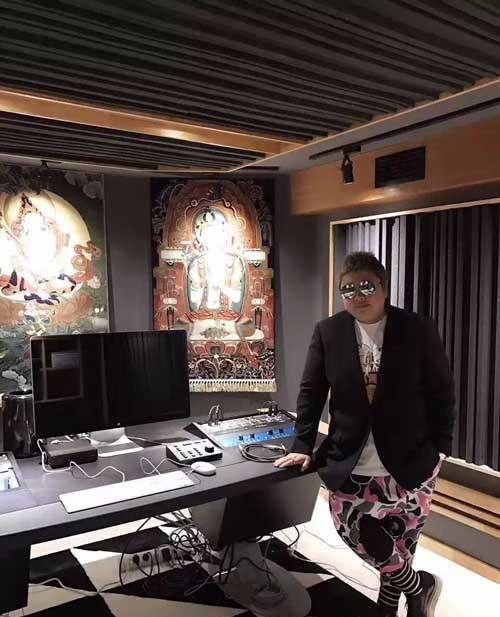 点击大图看下一张：励志! 跨界天后韩红多重身份大揭秘