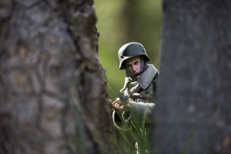 点击大图看下一张:从草地到战壕