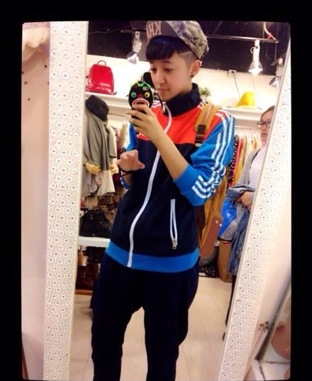 点击大图看下一张：网络红人李克克个性图片